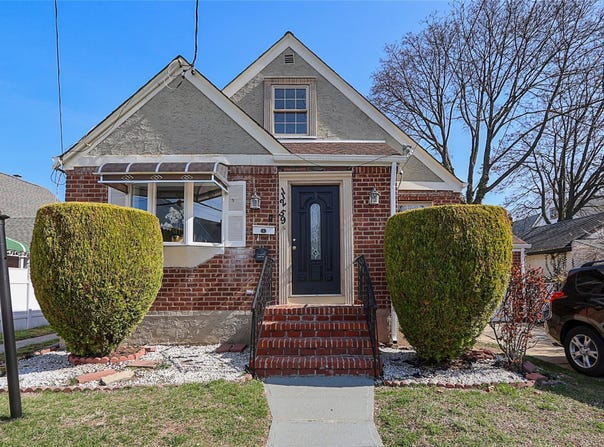 11259 Mayville Street, Saint Albans, NY 11412