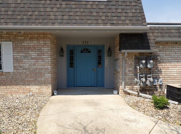 777 Hidden Oak Trail, Hobart, IN 46342