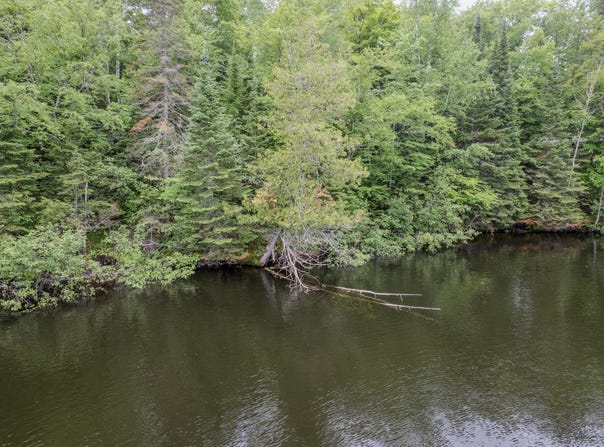 ON WAYNE DR, Presque Isle, WI 54557
