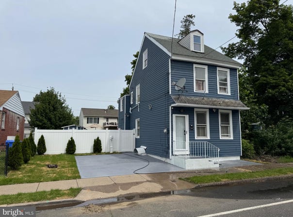 839 BORDENTOWN ROAD, BURLINGTON, NJ 08016