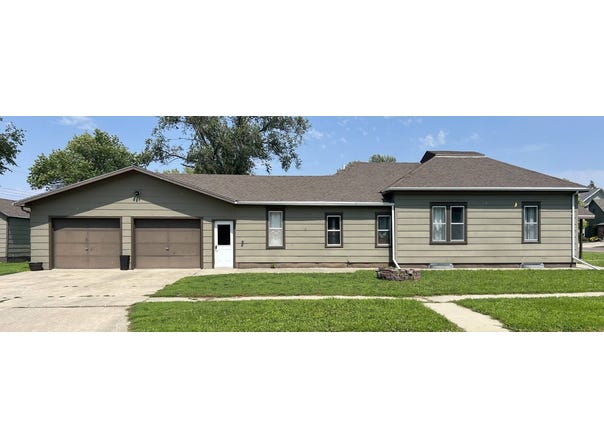 20 Indiana Avenue, Platte, SD 57369