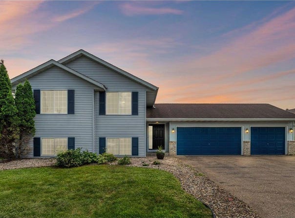 4866 190th Street W, Farmington, MN 55024