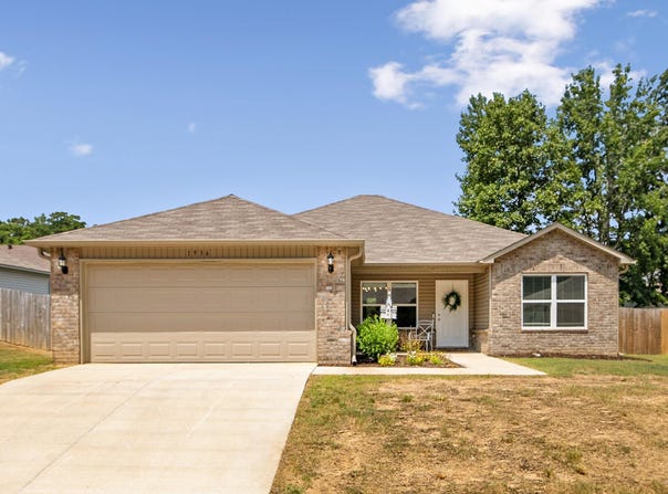 1936 Auburn Hills Drive, Benton, AR 72015