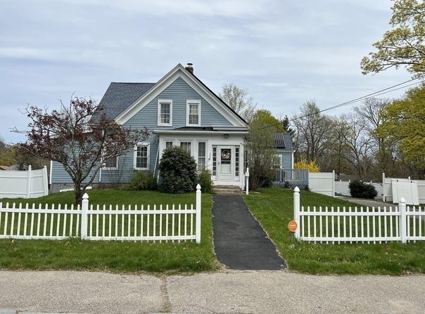 558 Ash St, Brockton, MA 02301