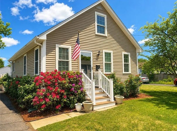 5 Thayer Place, Warwick, RI 02888