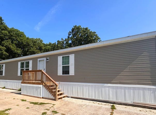 21549 Lakeview Dr., Warrenton, MO 63383