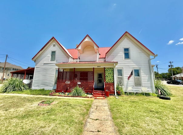 203 N 3rd St, Lincoln, KS 67455