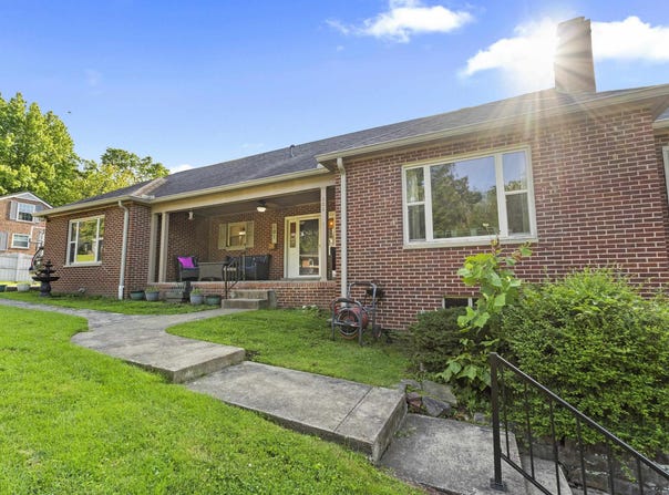 101 Ricketts Rd, Huntington, WV 25701