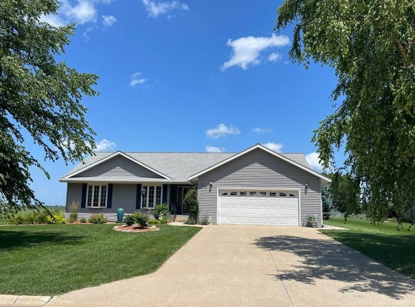 809 E Ohio, Lenox, IA 50851