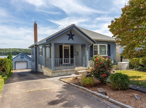 2714 Riverside Ave, Somerset, MA 02726
