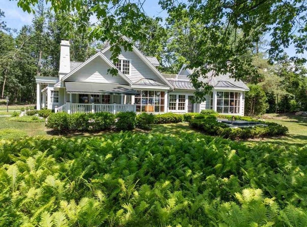 8425 BRIDGE, HARBOR SPRINGS, MI 49740