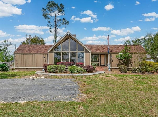 805 Par St, Douglas, GA 31533
