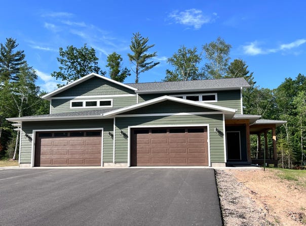 1664 ANTHONY DR, Eagle River, WI 54521