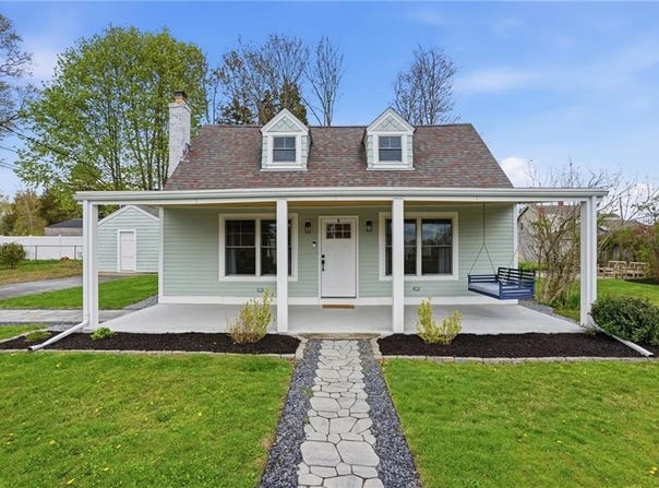 8 Emery Road, Warren, RI 02885