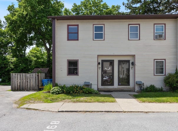 89 N Champlain Street, Burlington, VT 05401