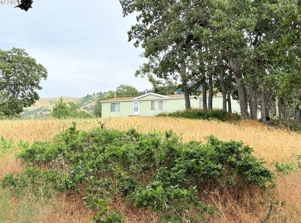600 Centerville HWY, Lyle, WA 98635