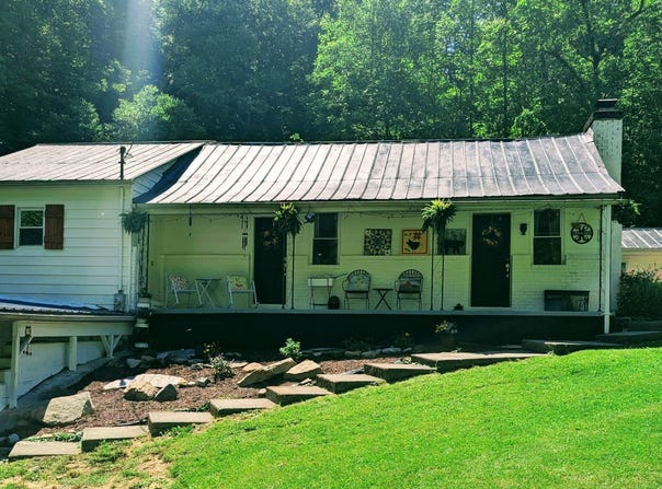3058 Aily Road, Dante, VA 24237
