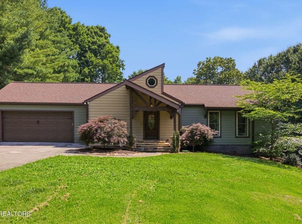 8008 Helen Drive, Powell, TN 37849