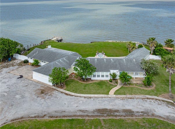1170 S Virginia Street, Port Lavaca, TX 77979