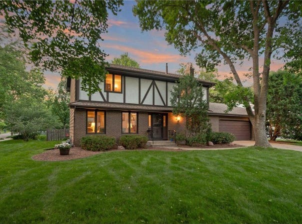 4600 Glabe Lane, Minneapolis, MN 55406