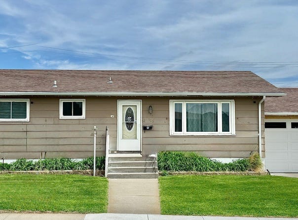 407  West M., Ogallala, NE 69153