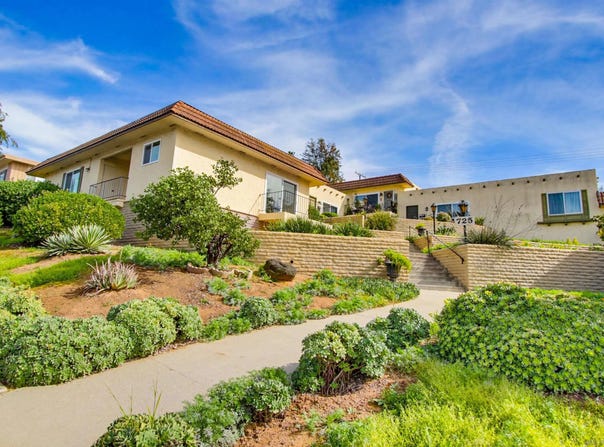 725 E 4th Ave, Escondido, CA 92025