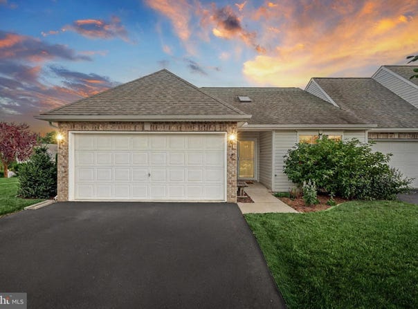 13 RIDGEWAY DRIVE, MECHANICSBURG, PA 17050