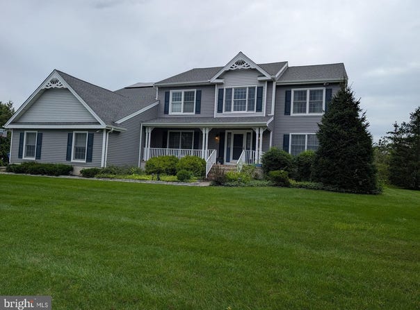 16 BODINE DRIVE, CRANBURY, NJ 08512