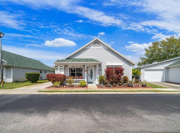3847 Town Square Boulevard, Melbourne, FL 32901