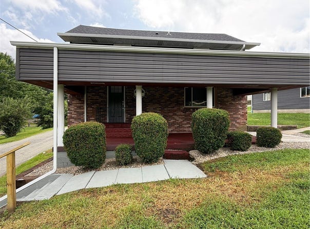 106 King St, Upper Tyrone Twp, PA 15683