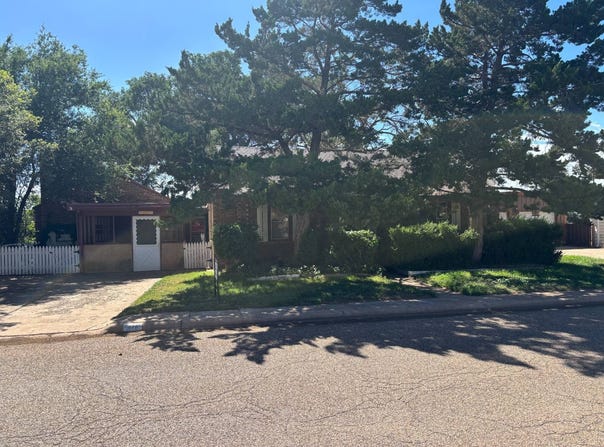 208 2nd Street, Farwell, TX 79325