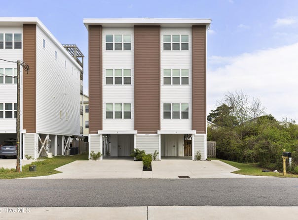 1311 Snapper Lane, Carolina Beach, NC 28428