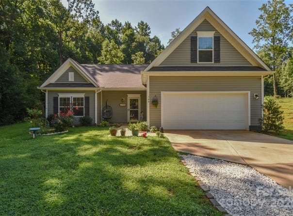 144 Bradford Lane, Statesville, NC 28625