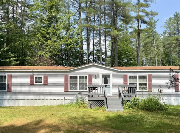 63 Creesy Street, Palmyra, ME 04965