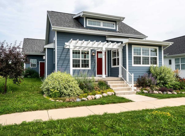 474 Peterson Trail, Oregon, WI 53575