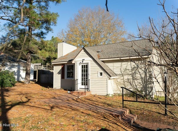 904 W Saunders Avenue, Aberdeen, NC 28315