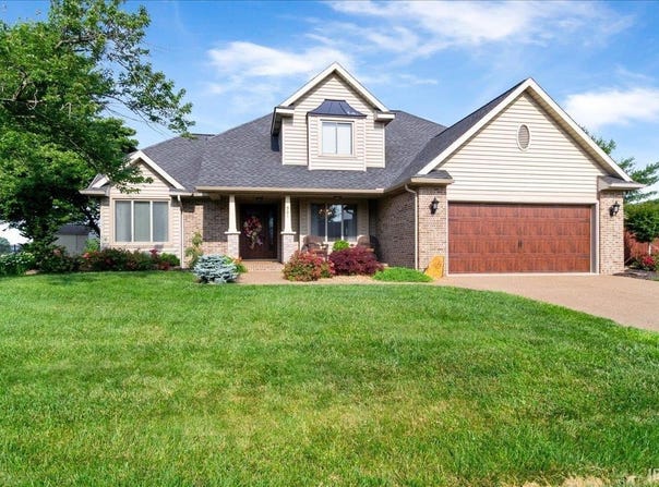 901 Mohawk Drive, Fort Branch, IN 47648