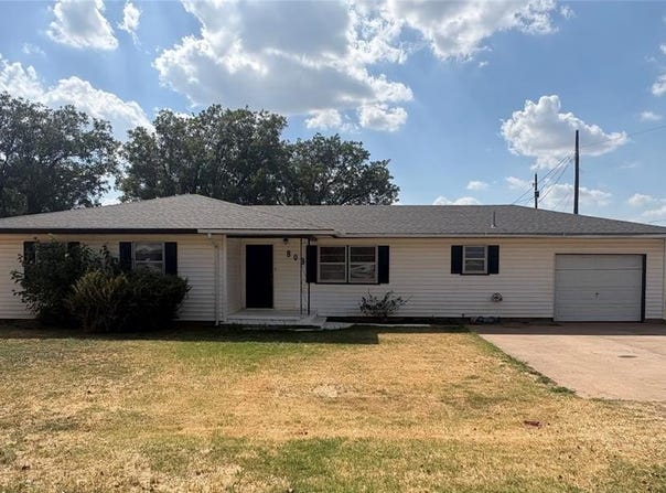 803 Willis Avenue, Blair, OK 73526