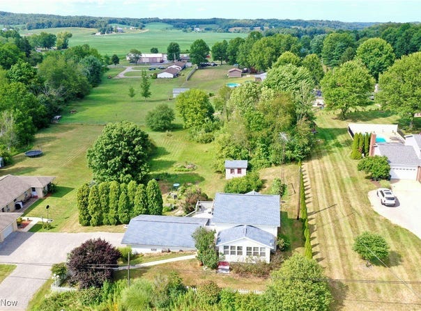 5161 State Route 516 NW, Dover, OH 44622