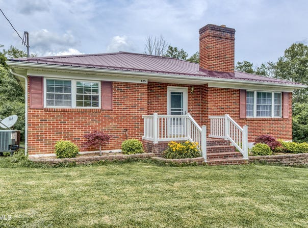 825 Cumberland Street, Marion, VA 24354