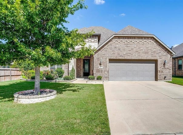 1653 Laramie Lane, Burleson, TX 76028