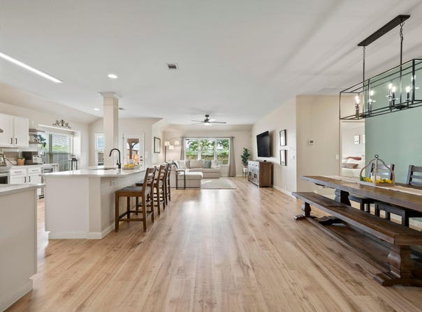 128 Hoot Owl LN, Leander, TX 78641