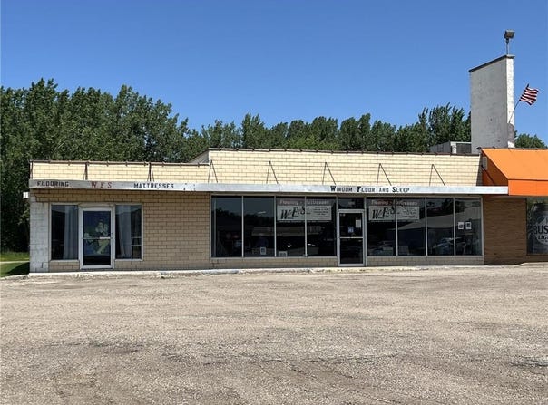 2320 Hwy 60, Windom, MN 56101