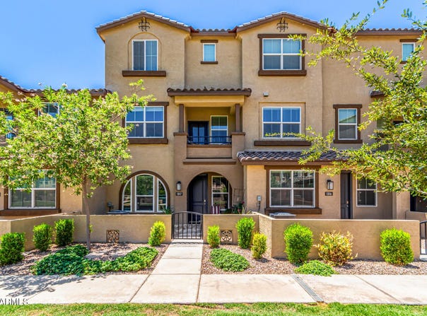 1255 N ARIZONA Avenue, Chandler, AZ 85225