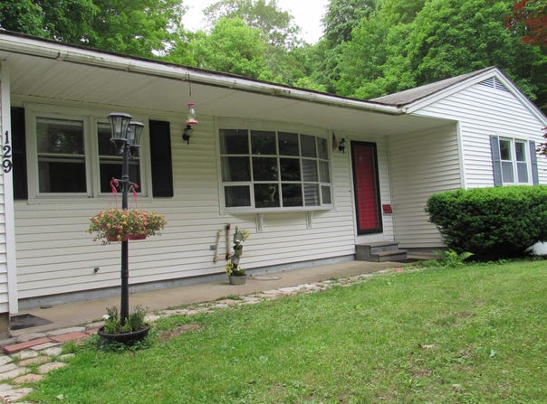 129 Chestnut Street, Claremont, NH 03743