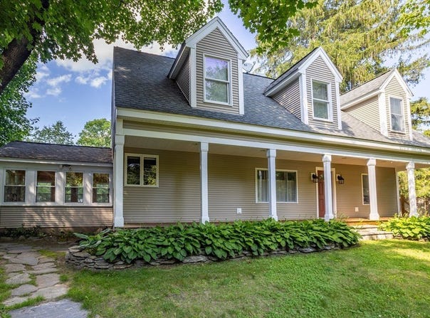 377 Main St, Townsend, MA 01469