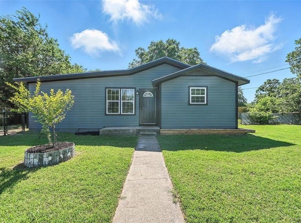 1003 SE 1st Avenue, Mineral Wells, TX 76067