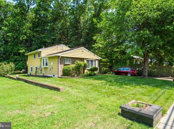 59 E OAK AVENUE, LAWNSIDE, NJ 08045