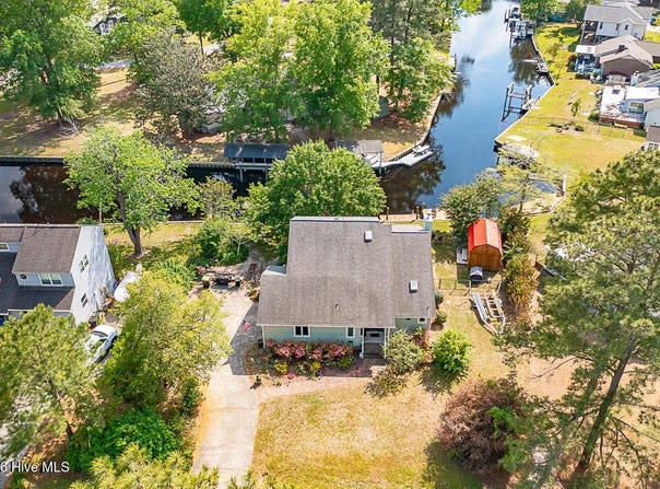 312 Channel Run Drive, New Bern, NC 28562