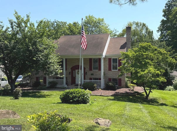4951 BOSSLER ROAD, ELIZABETHTOWN, PA 17022
